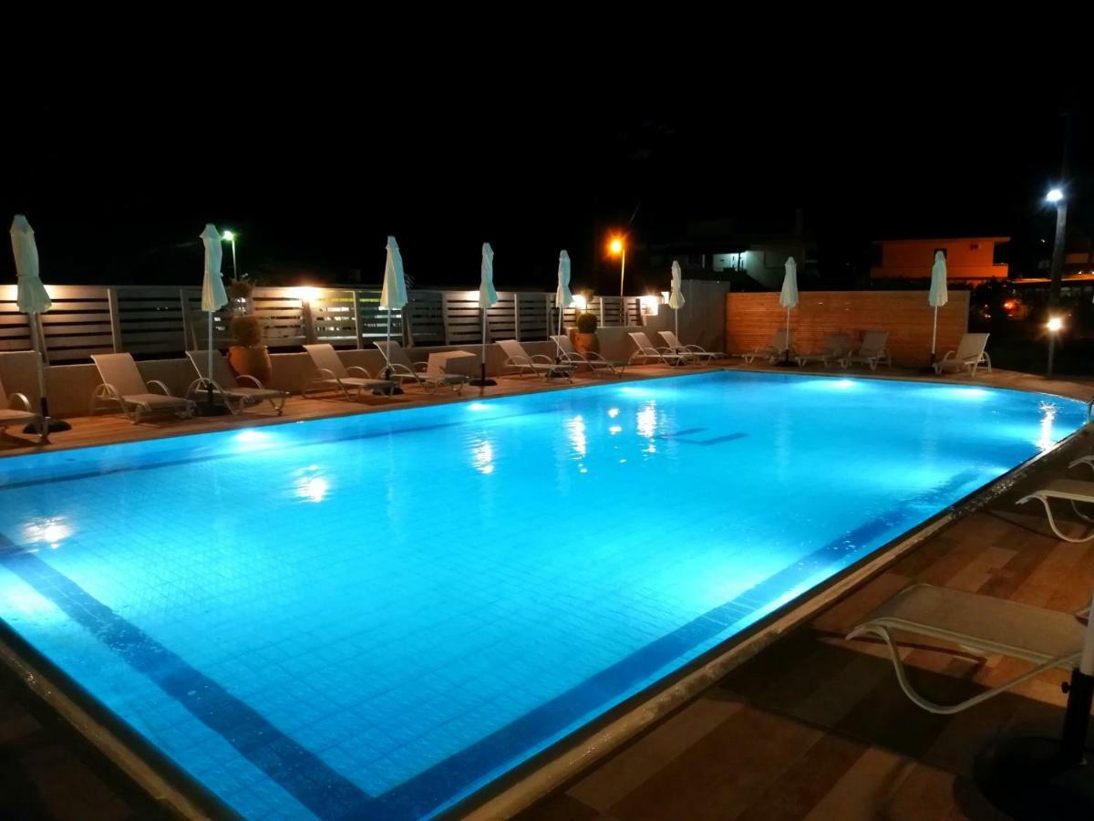 Ivory Hotel Theológos Exteriör bild